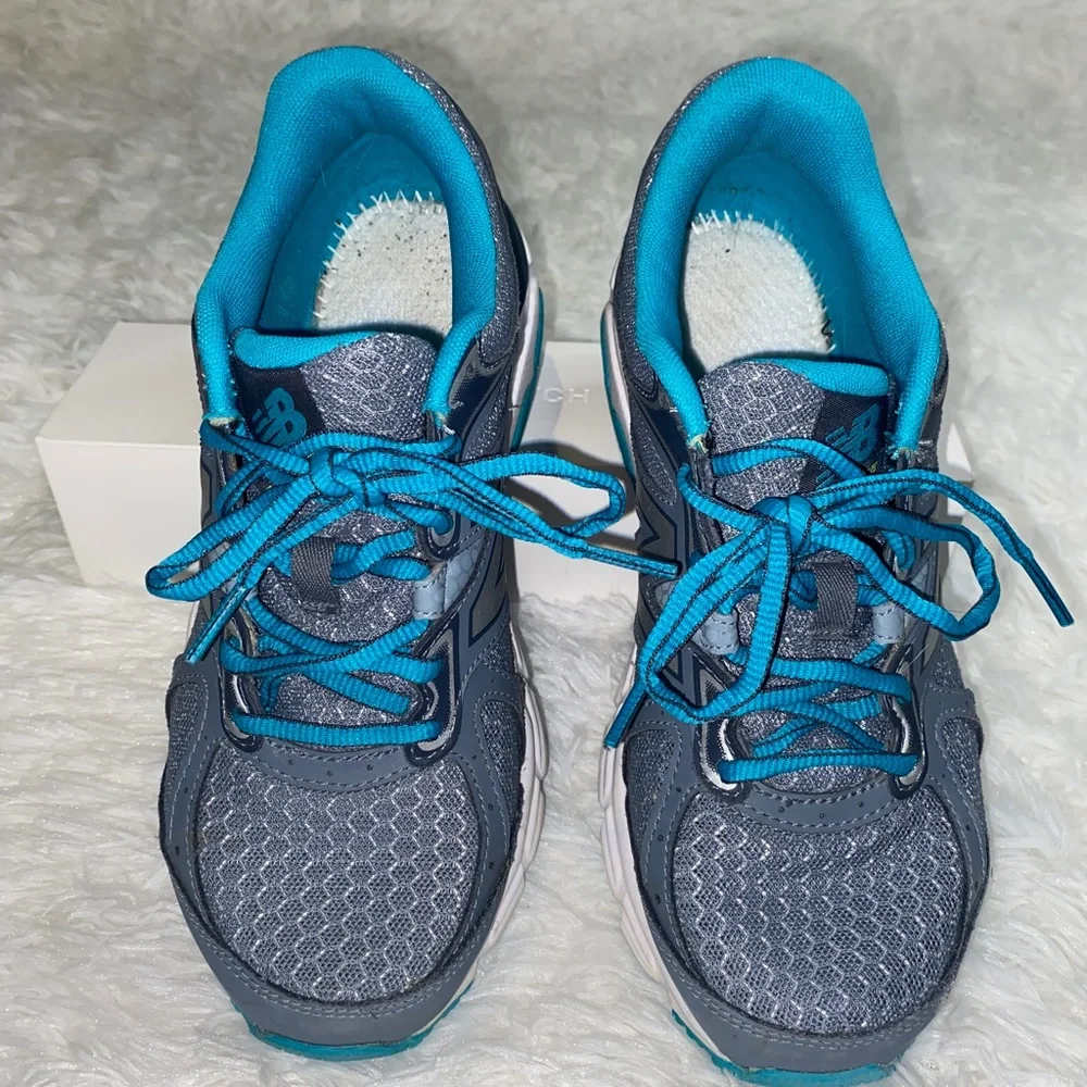 Barley Worn New Balance w560lg6 - Picture 3 of 8